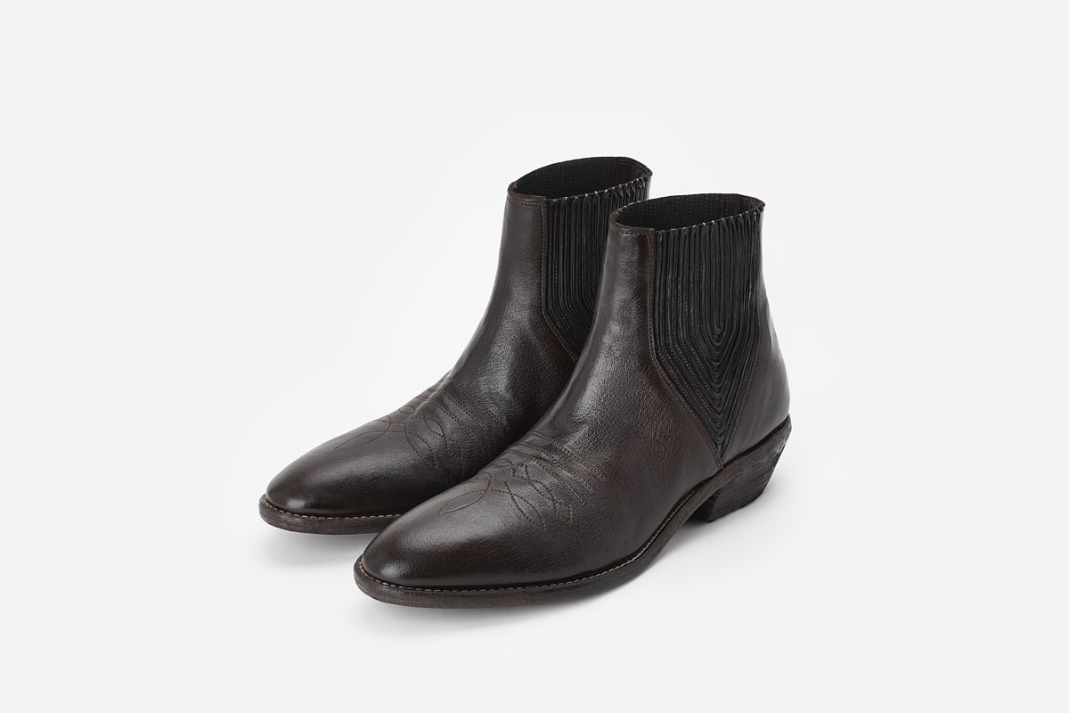 Leather ankle cowboy boots with embroidery